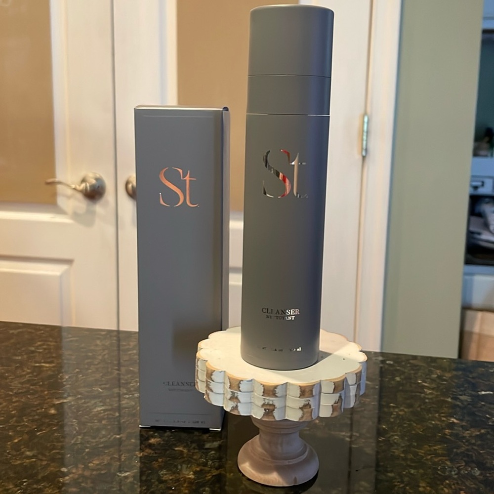 Seint Cleanser